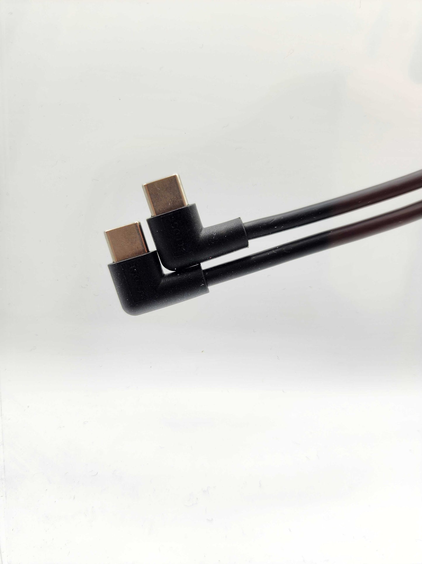 Part - nClose - 6' Right Angle USB-C charging cable